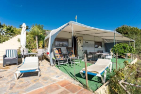 Camping with Sea view, pool, jacuzzi and zen garden - only 5min to Estepona town